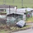 Ani řidič tohoto auta zatáčku nevybral (foto:rb)